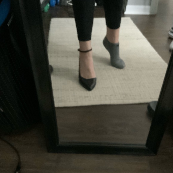 Heels - Picture 7 of 9